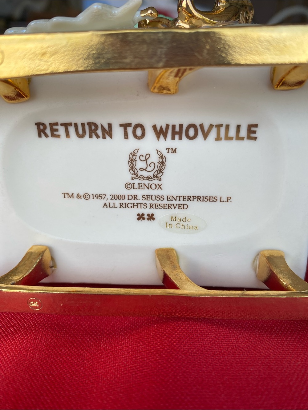 LENOX Dr. Seuss “Return to Whoville” Grinch and Sleigh Figurine. - Picture 2 of 7